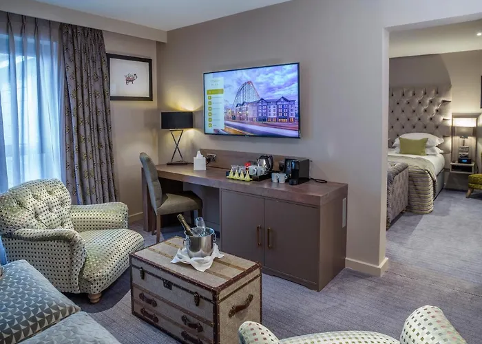 Boulevard Hotel